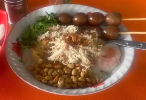 Bubur Ayam Jakarta dengan Cita Rasa Klasik yang Melegenda