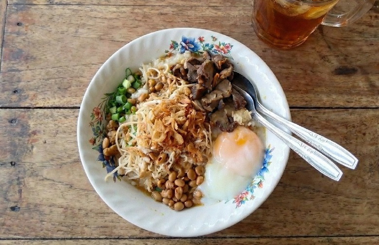 Perbedaan Bubur Ayam Jakarta 46